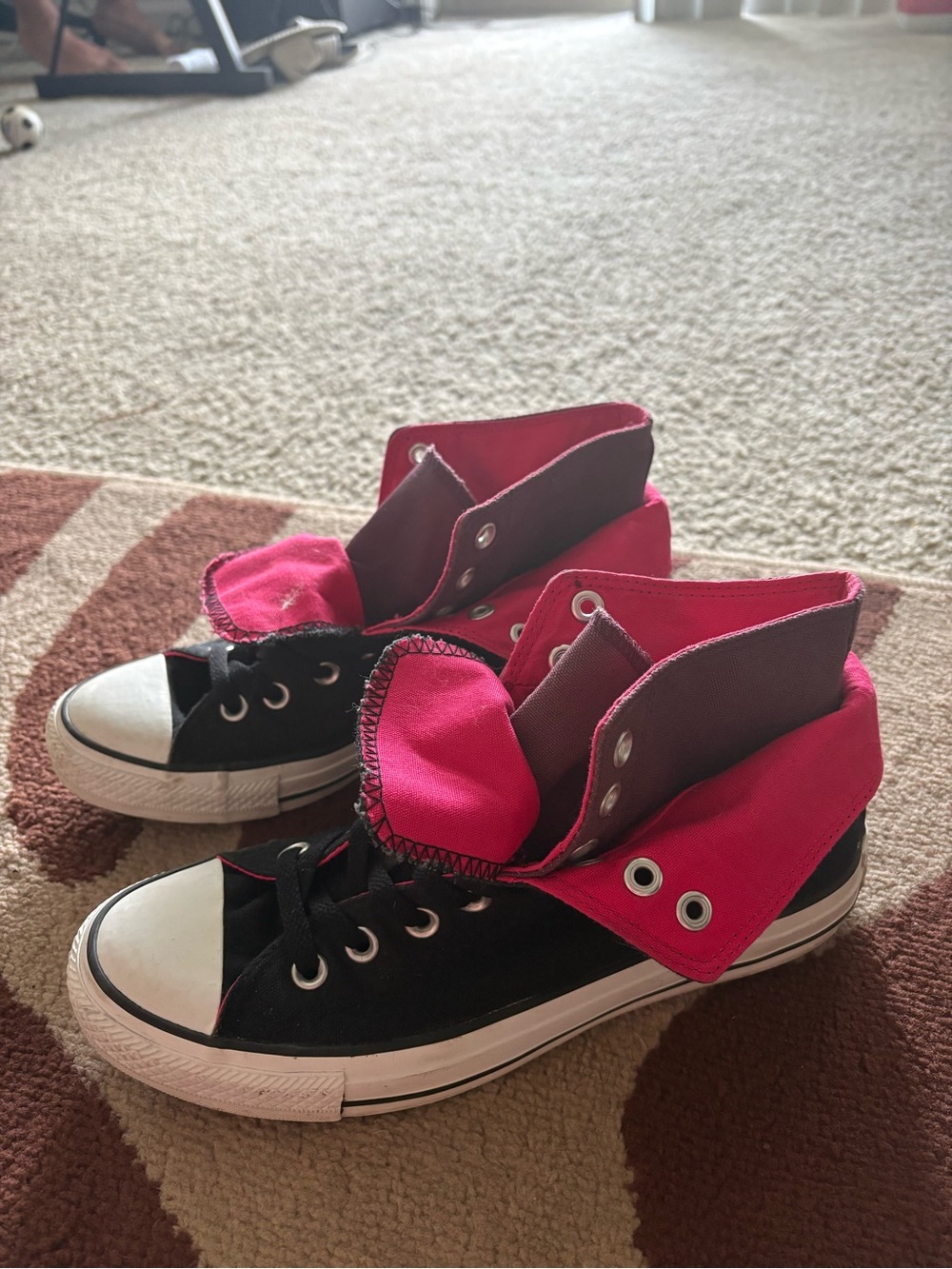 Converse High Top Sneakers in Black with pink Accents - Picture 11 of 12